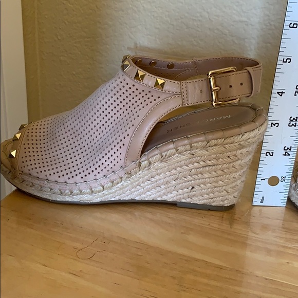 Marc Fisher Wedges - Picture 6 of 7